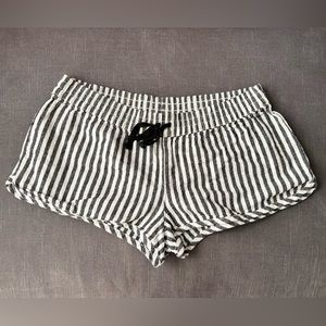 Hurley Striped Shorts - Medium